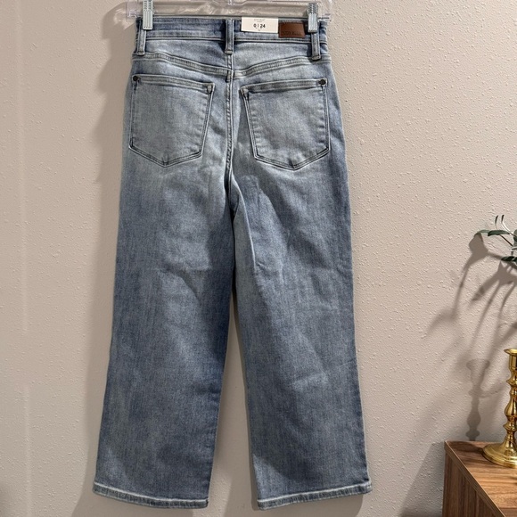 Judy Blue Size 0 In The Morning Button Fly Cropped Wide Leg Jeans Comfort NWT - Picture 2 of 7